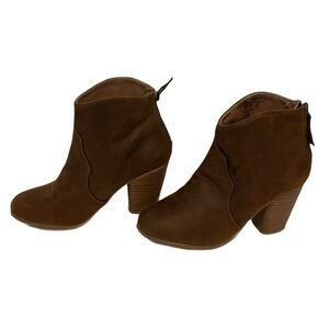Rt. 66 Stylish Brown Ankle Boots women’s size 6
